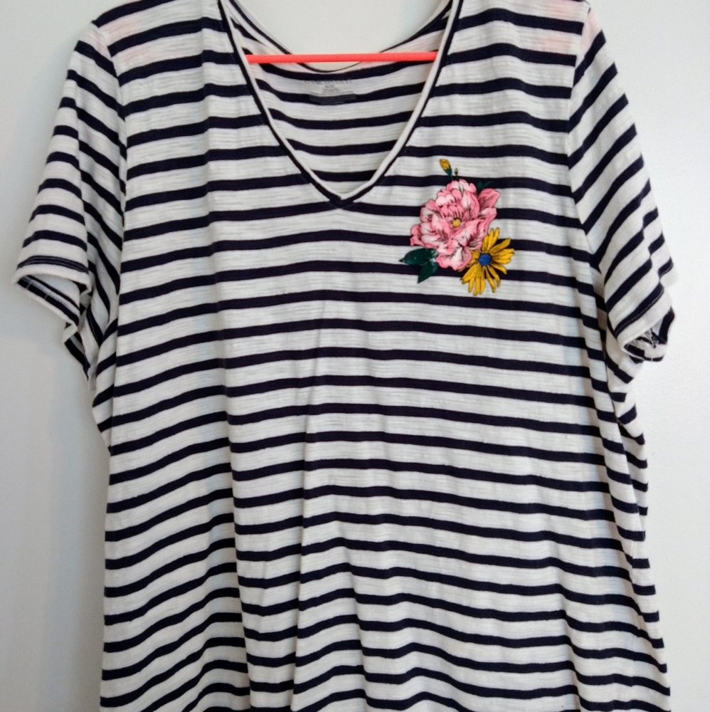 V Neck Tee